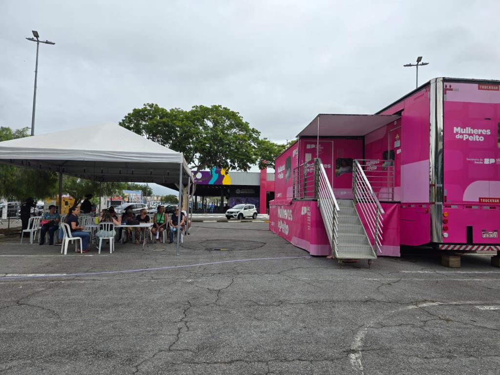 Atendimentos da Carreta da Mamografia começaram nesta terça-feira em Pindamonhangaba