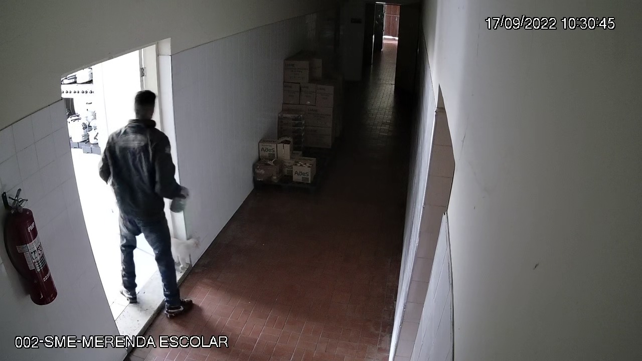 20/09 - Câmeras de Monitoramento e GCM flagram tentativa de furto no prédio da Merenda Escolar