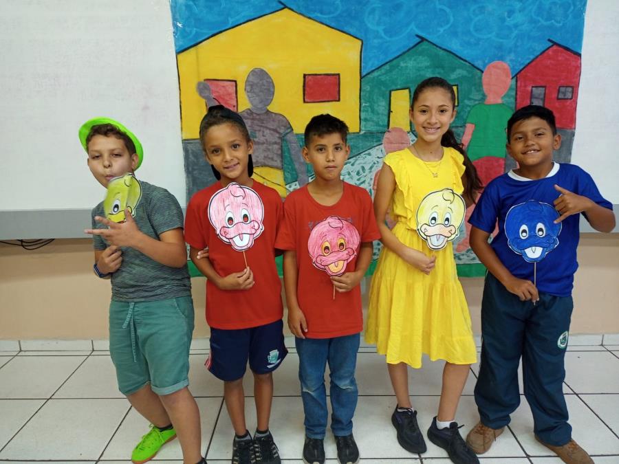 21/09 - E.M. Arthur de Andrade promove projetos de leitura com alunos e familiares