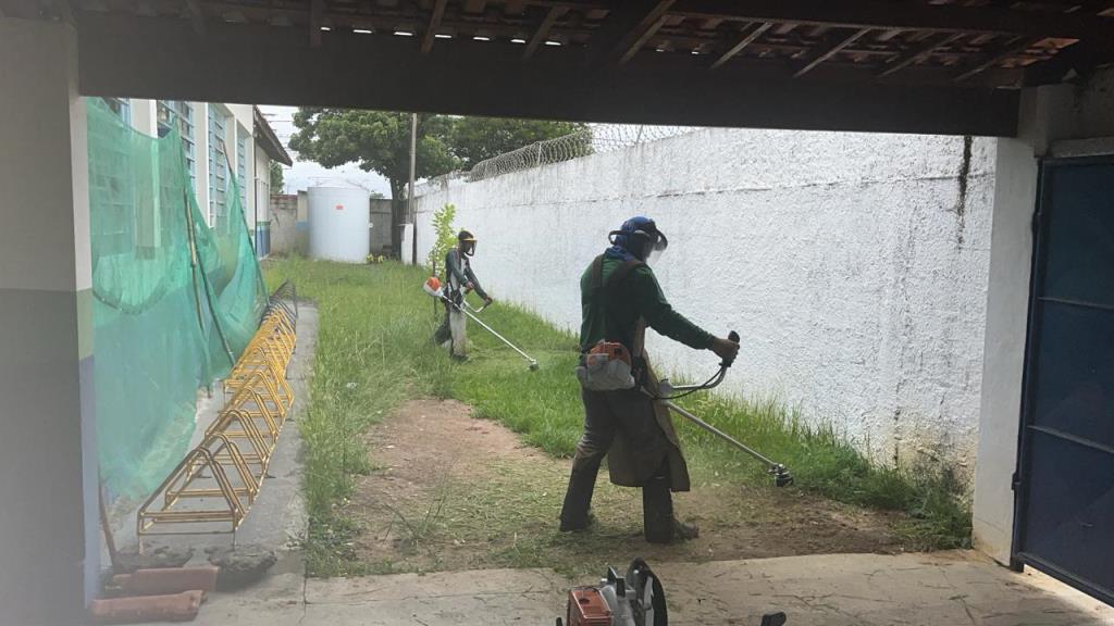 Manutenção em escolas é intensificada durante as férias escolares em Pinda