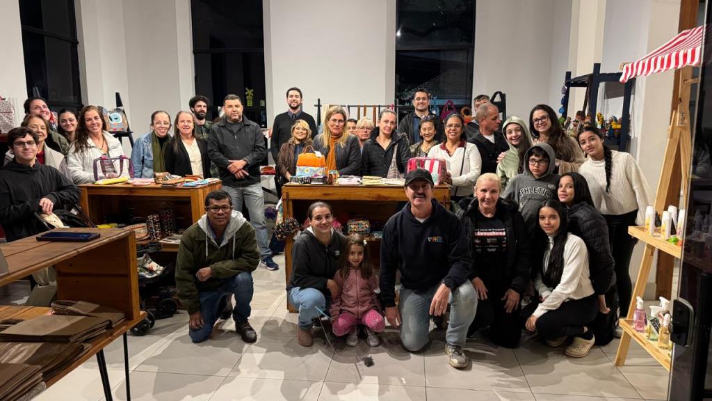 Walking Tour Especial Aniversário da Cidade reúne moradores e valoriza a história de Pindamonhangaba