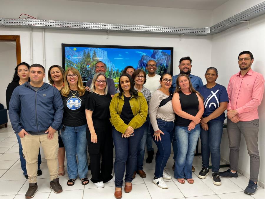 Pinda empossa novos membros do Conselho Municipal de Educação