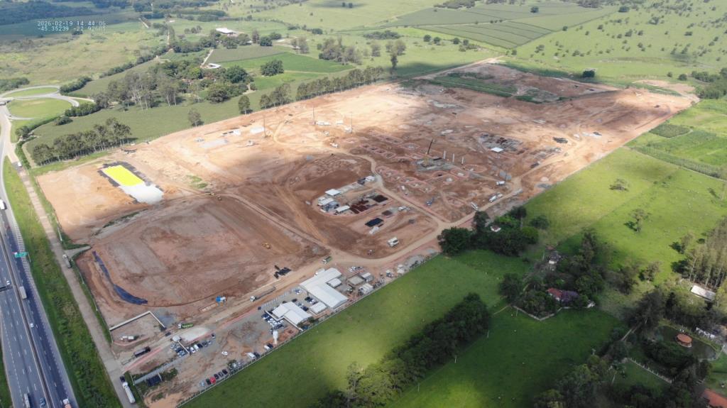 Obras da Hitachi Energy avançam e empresa deve iniciar produção em Pinda em 2028