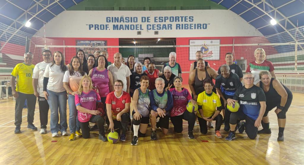 Encontro de Vôlei Adaptado promove integração e qualidade de vida em Pinda