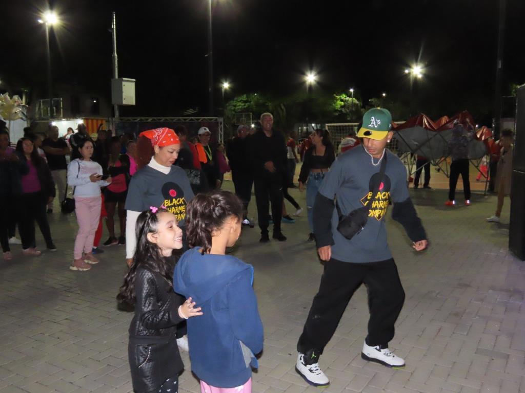 Estação Cidadania recebe especial de Halloween gratuito no Baile Charme nesta sexta-feira (24)