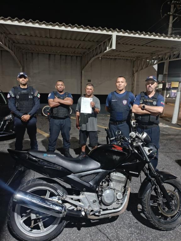 GMC de Pinda recupera moto furtada e devolve ao proprietário