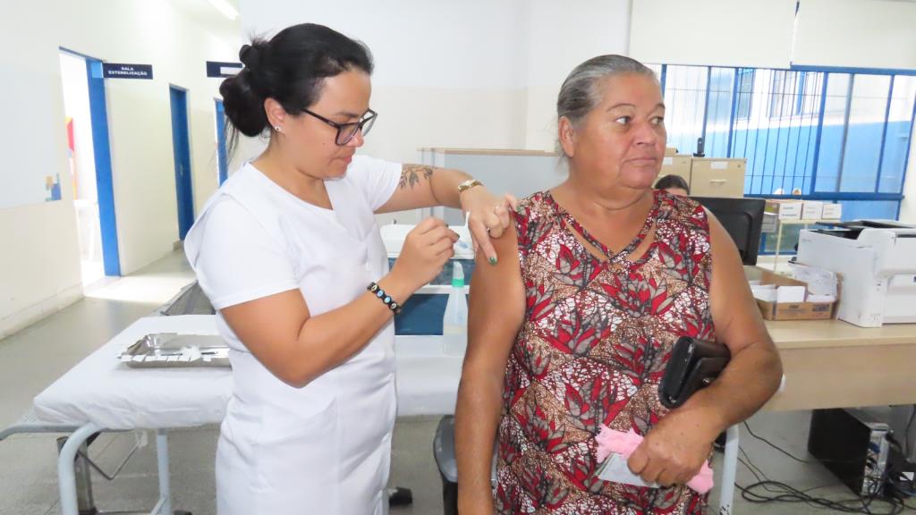 Pinda inicia vacinação contra gripe no sábado