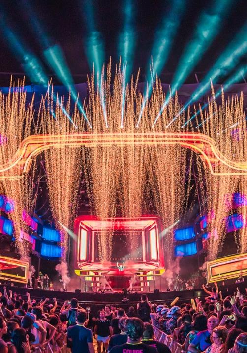 Pinda tem show de Alok com 300 drones, jogos de luzes e pirotecnia no maior show da região
