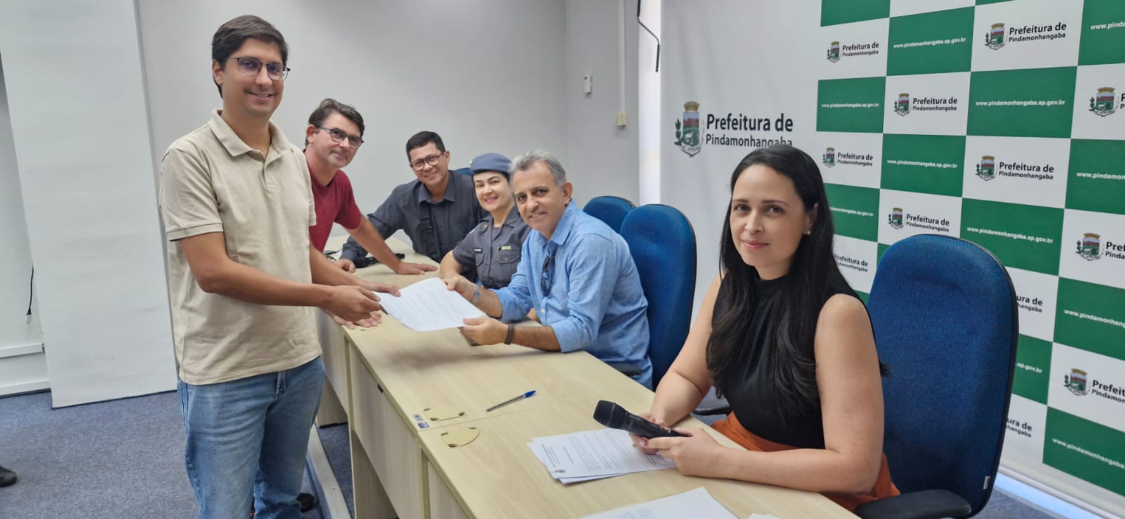 Prefeitura, PM, bares e adegas do centro definem funcionamento dos estabelecimentos até 23h no Carnaval