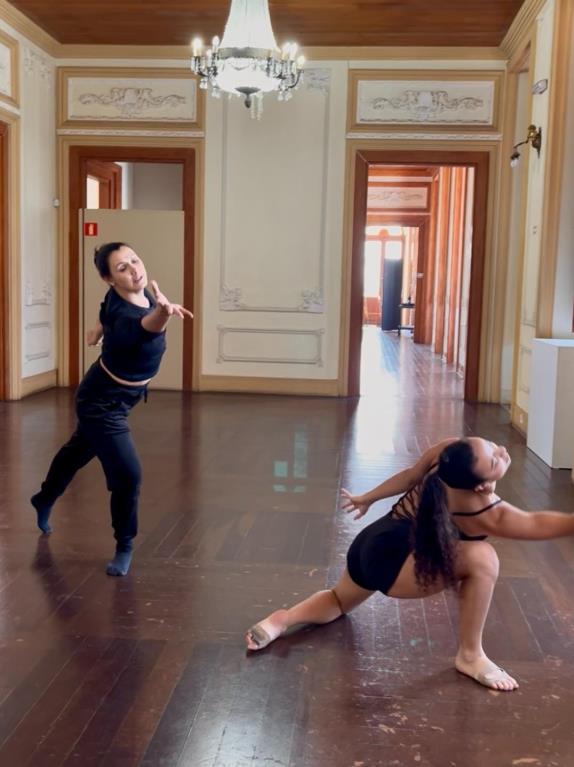 Últimos ingressos para o espetáculo “Essência – Quando a Natureza Habita seu Corpo” no Teatro Galpão