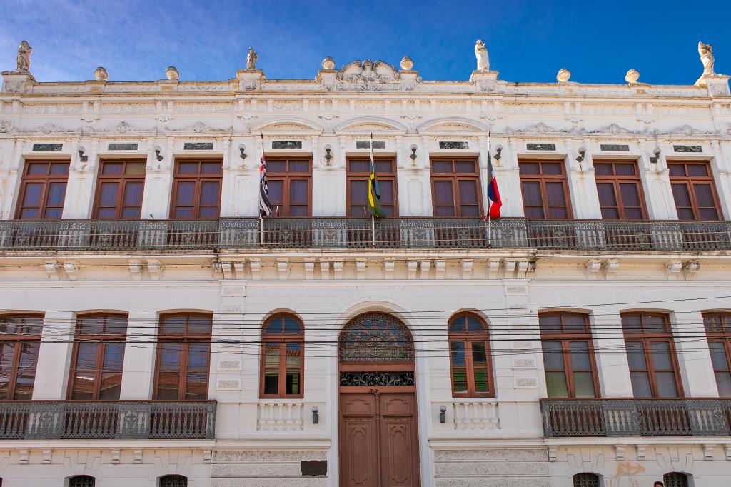 Pindamonhangaba recebe encontro sobre futuro das bibliotecas no Mês do Bibliotecário