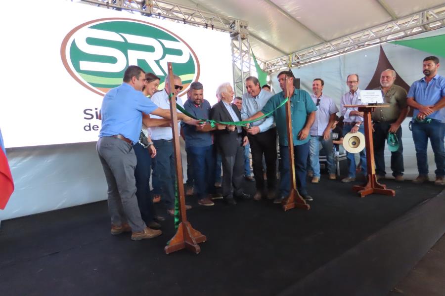 25/08 - Emoção marca abertura da ExpoPinda 2023