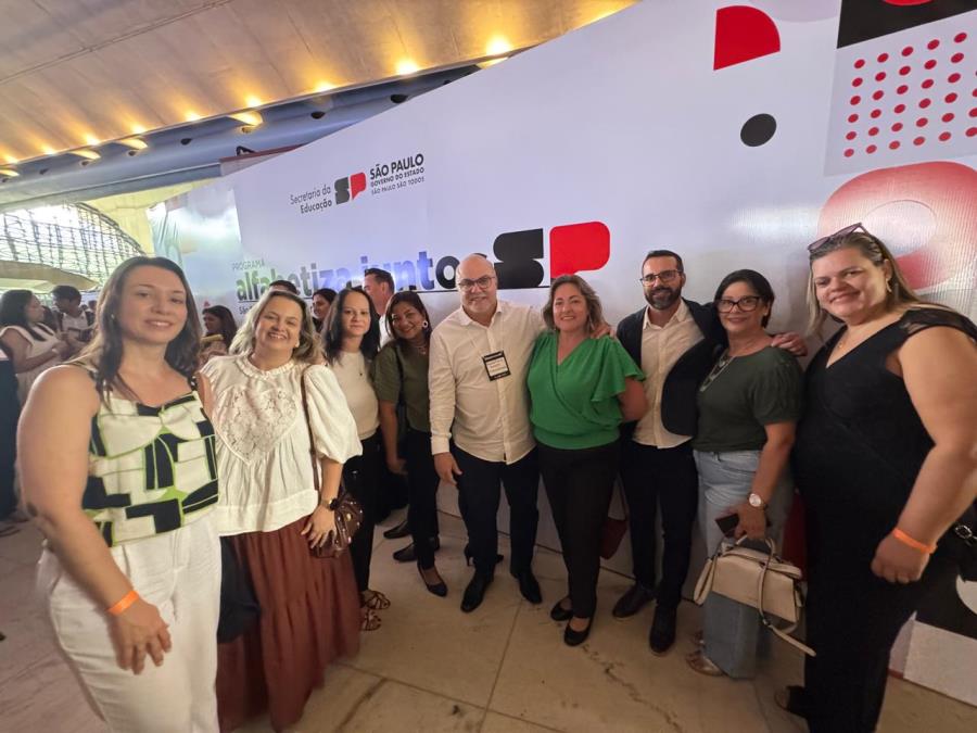 Pinda recebe Prêmio Excelência Educacional para 17 escolas municipais
