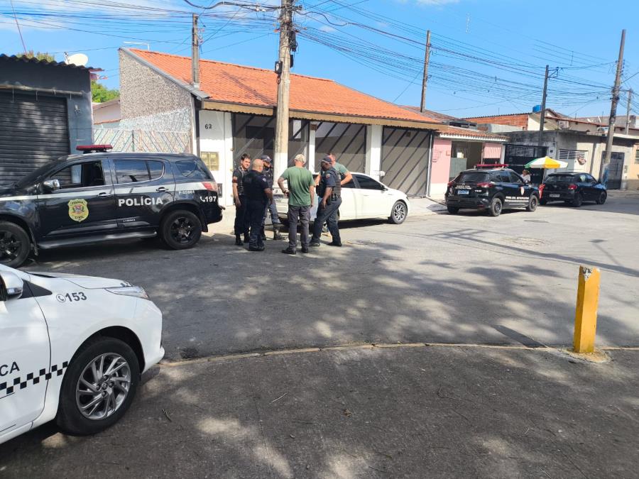 GCM de Pinda recupera carro furtado e prende suspeita no bairro Araretama