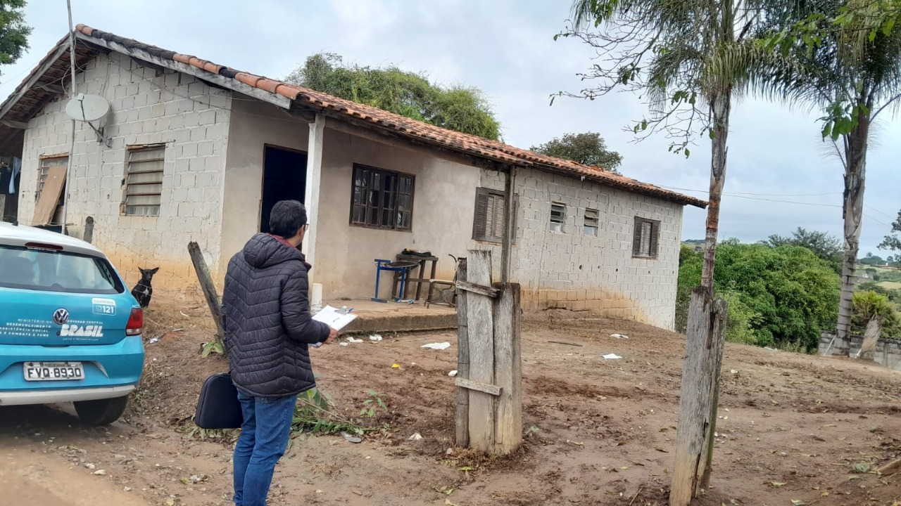 Cadastro Único impulsiona visitas domiciliares com tecnologia em Pinda