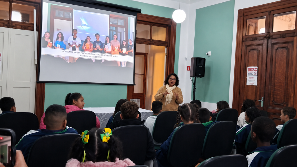 Cultura e Educação se unem para incentivar literatura entre alunos da rede municipal