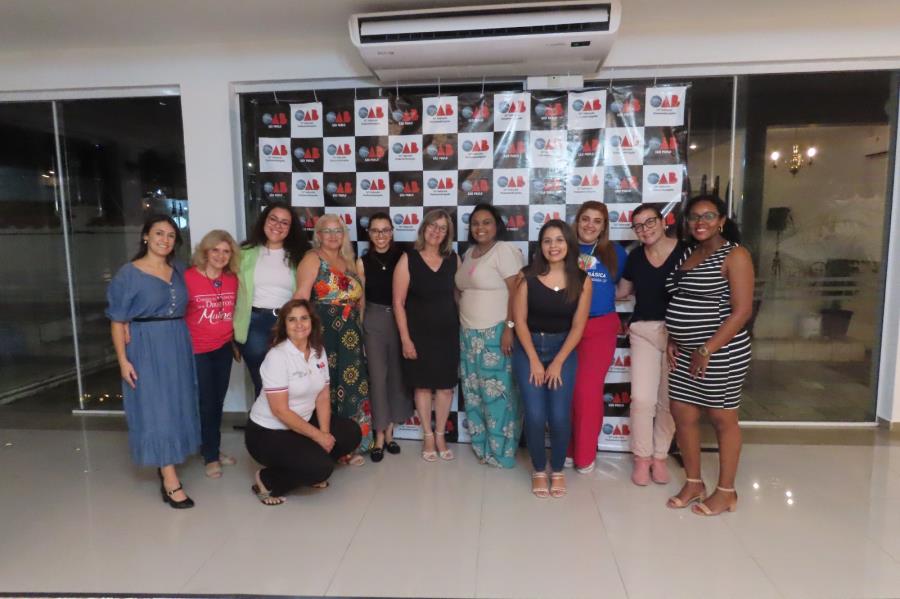26/10 - Secretaria de Saúde participa de evento da OAB Pinda, e discute cuidados básicos com a saúde da mulher