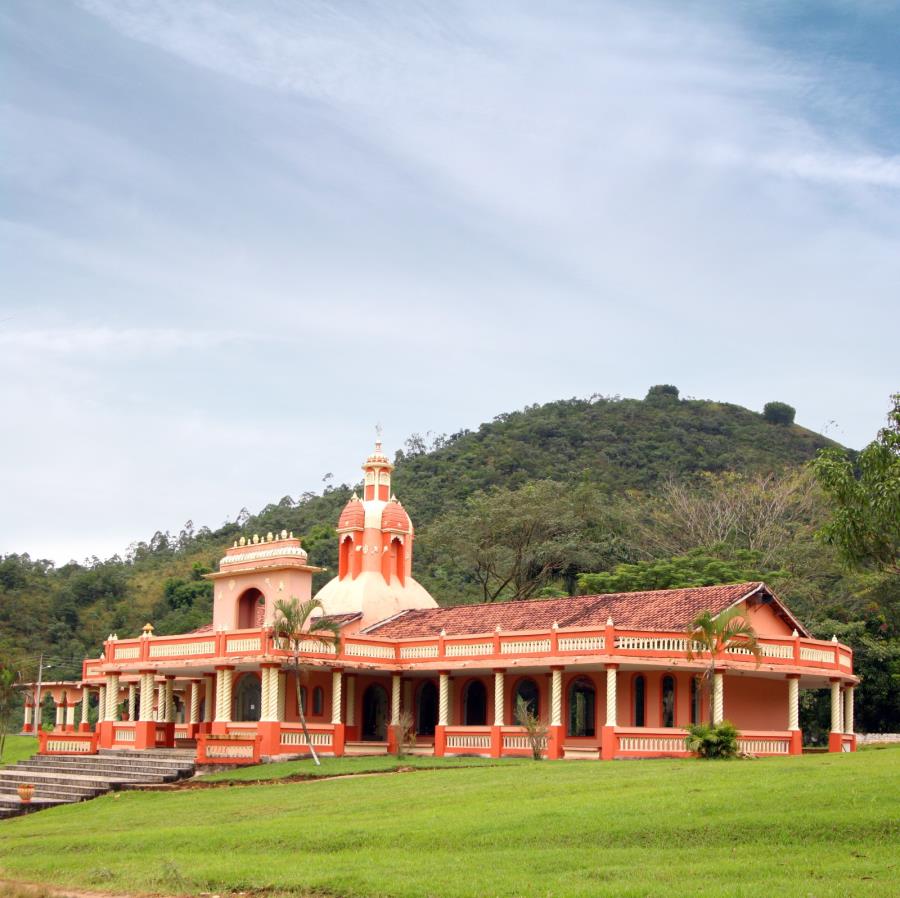 Fomos na Fazenda NOVA GOKULA - Maior comunidade Hare Krishna da