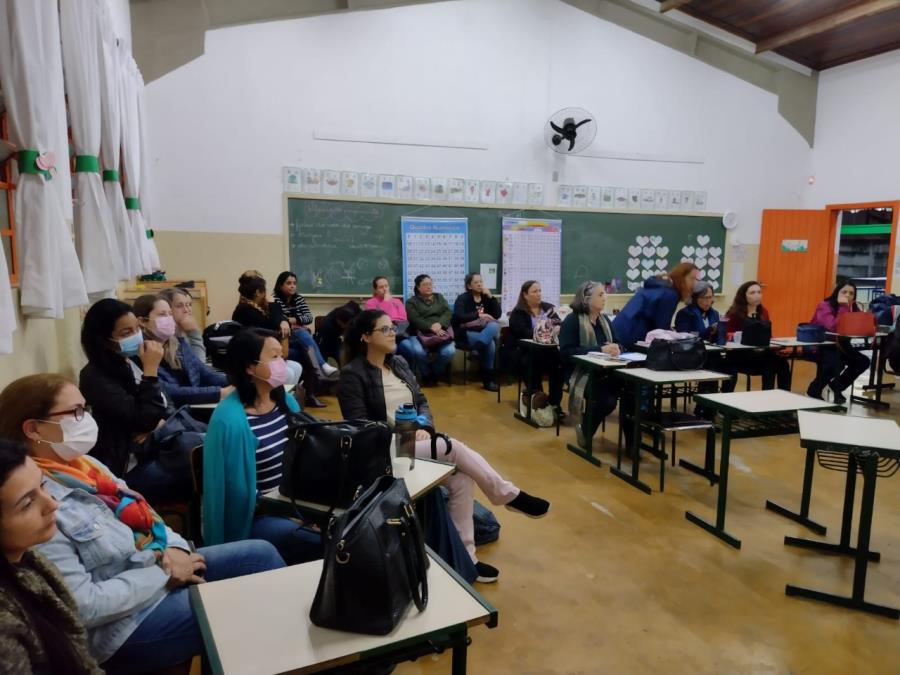 27/09 - Pinda realiza curso de socorrista para funcionários da escola Augusto César Ribeiro