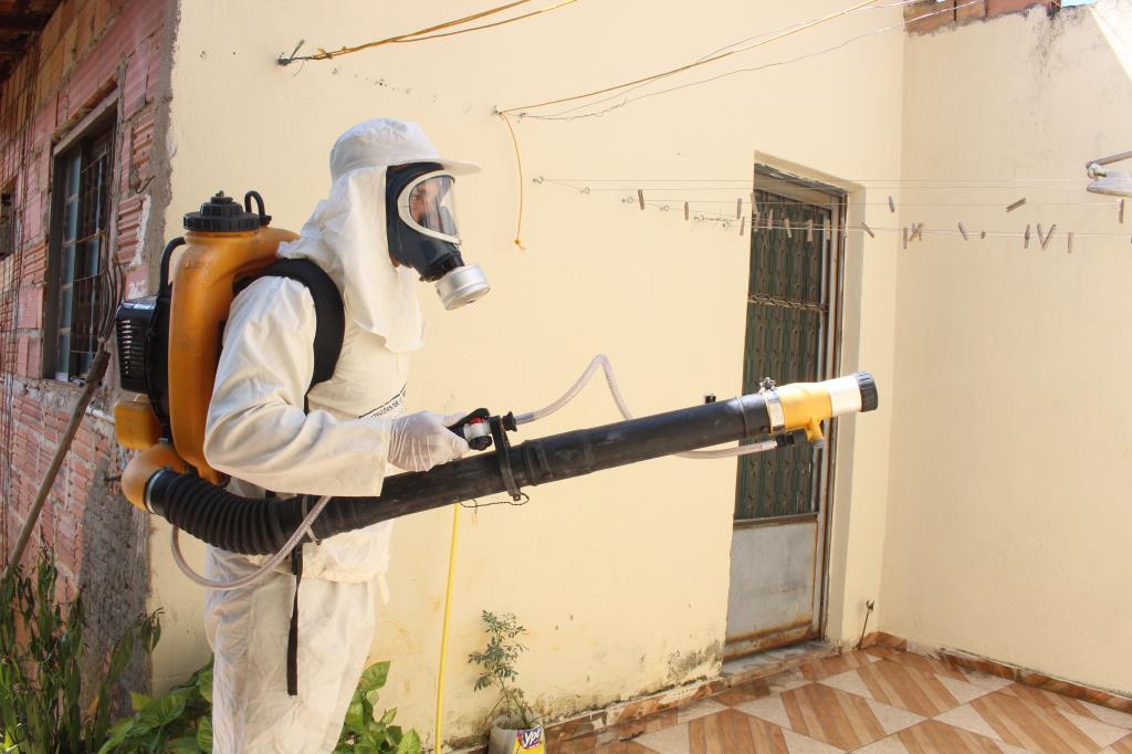 Pinda intensifica ações de combate à dengue em condomínios e bairros