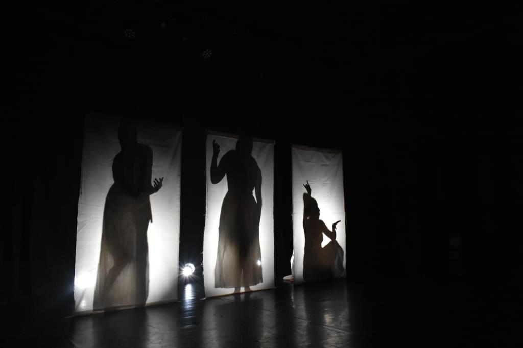 Projeto Akai Ito Circula chega em Pinda com espetáculo gratuito no Teatro Galpão