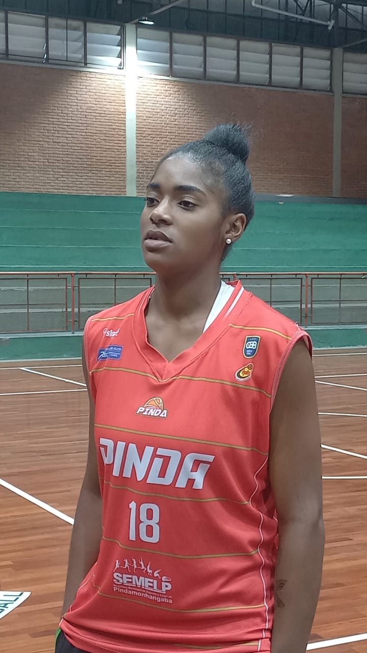 Jogador brasileiro de basquete pede punição após racismo sofrido: Que  responda pelos seus atos