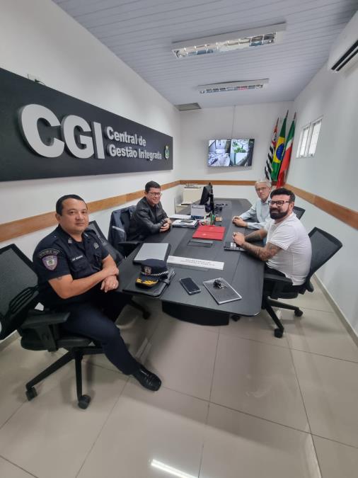 Secretarias de Tecnologia e Segurança Pública alinham parcerias para modernização dos serviços em Pinda