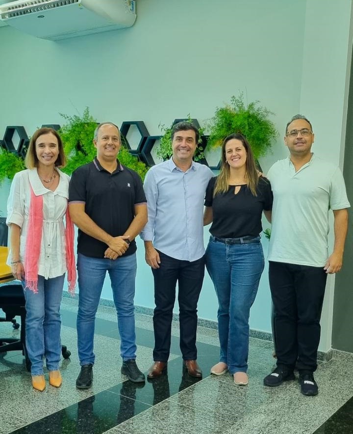 Secretaria de Comunicação de Pinda faz visita à Comunicação de Indaiatuba
