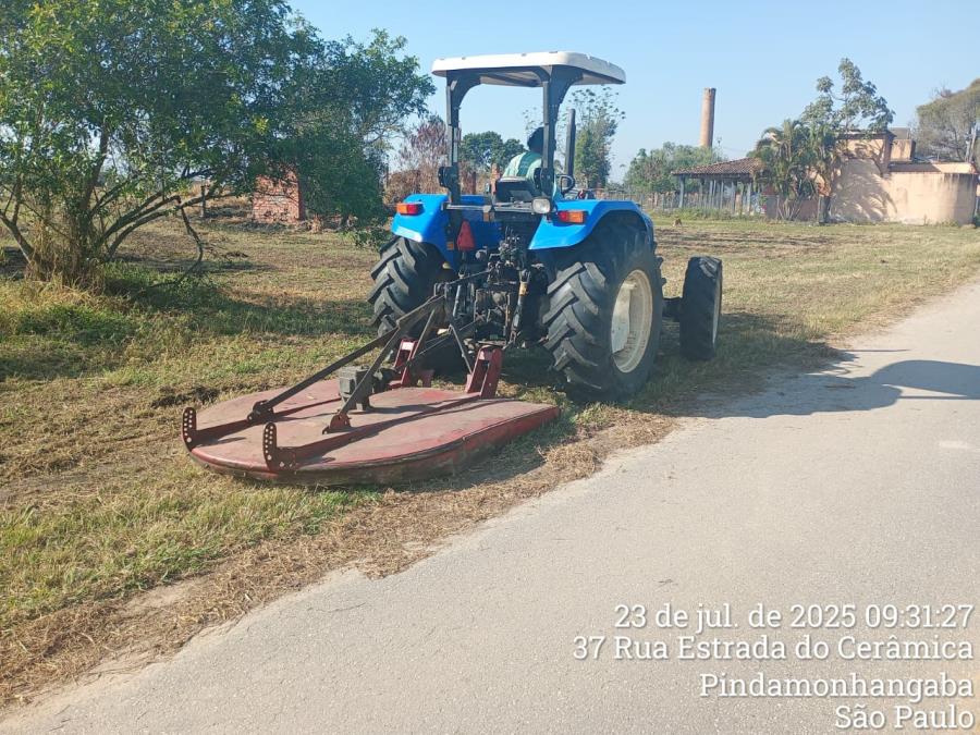 Prefeitura realiza ação de zeladoria e combate a riscos ambientais no bairro Cerâmica