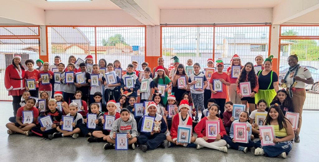 Escola Municipal Professor Joaquim Pereira da Silva encerra projeto “Minhas Memórias” com Aula da Saudade