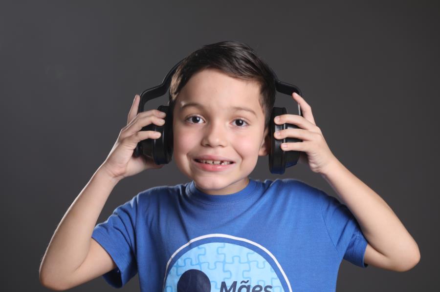 Pinda promove inclusão oferecendo abafadores auriculares para pessoas prestigiarem JOMI