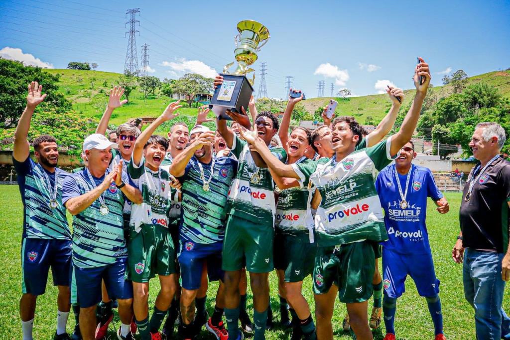 Pinda FC recebe certificação da CBF como clube formador de atletas