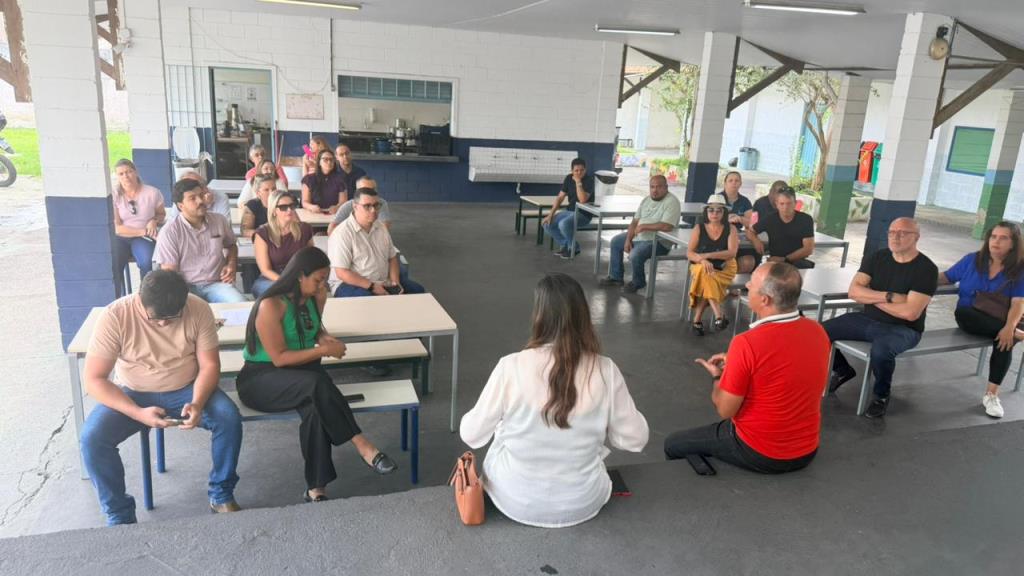 Prefeitura realiza visita técnica para o “Prefeitura Perto de Você” na Escola Mário de Assis César