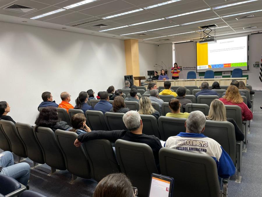 30/06 - Prefeitura apresenta para os servidores públicos os novos procedimentos para aquisição de bem permanente