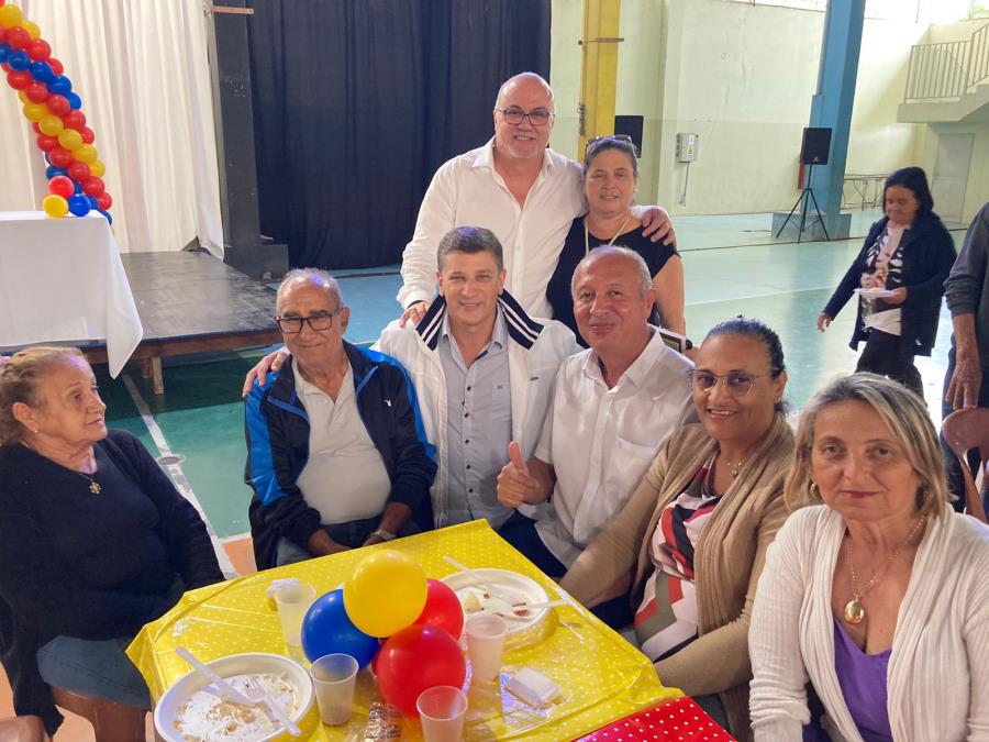 30/09 - Dia do Idoso é comemorado com almoço festivo em Pinda