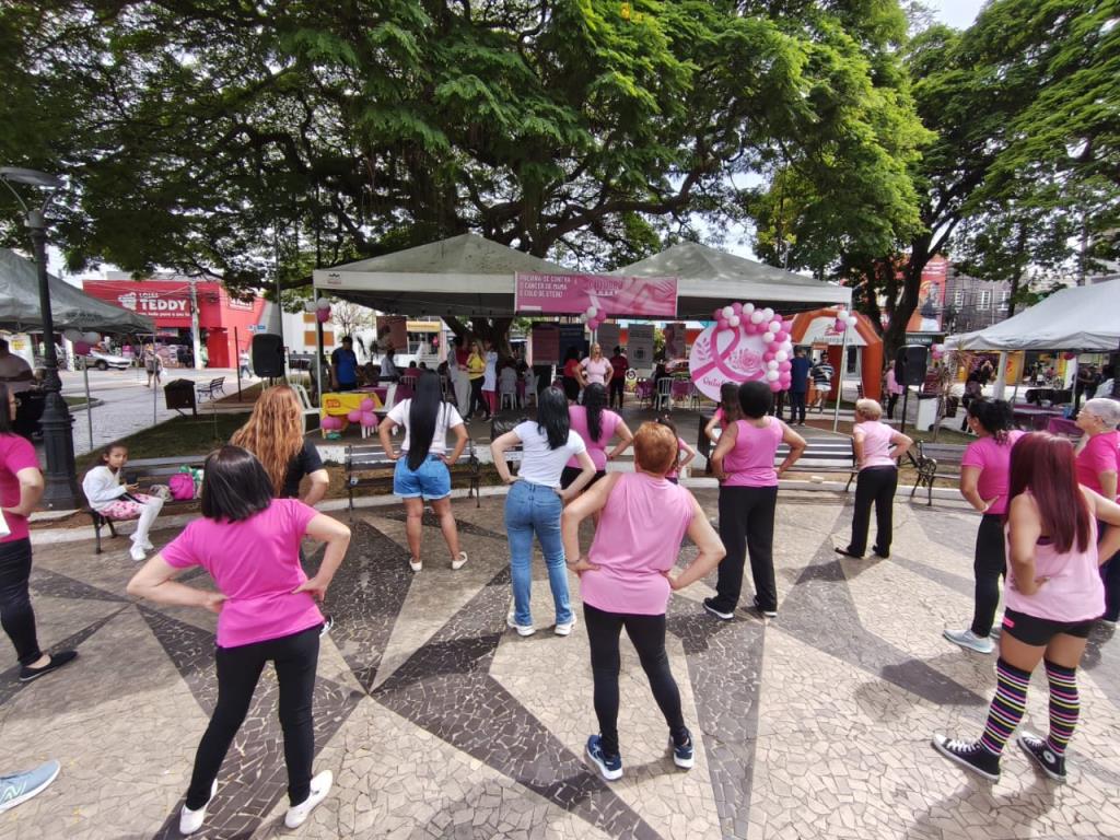 Pinda encerra programação do Outubro Rosa com ações de saúde, beleza e acolhimento