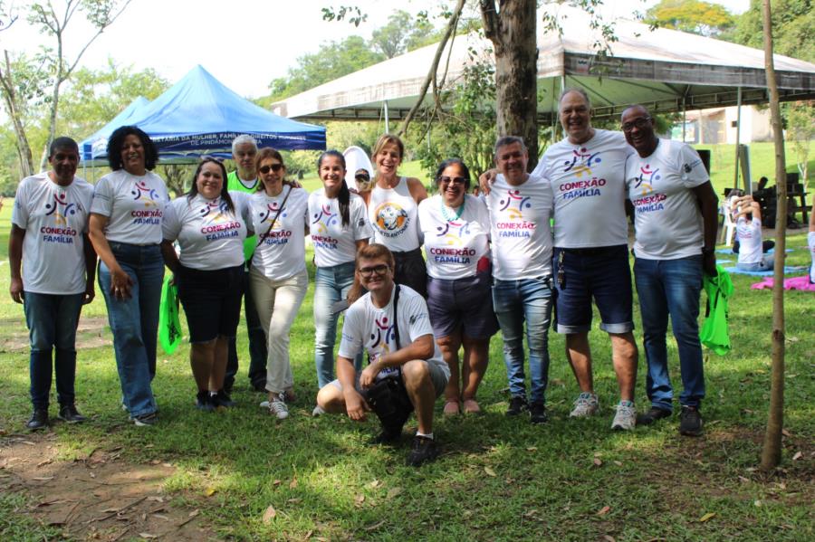 Conexão Família reúne centenas de pessoas no Parque da Cidade