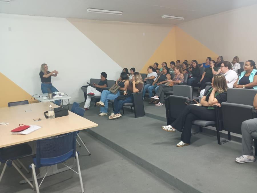 Profissionais de enfermagem participam de capacitação sobre Rede de Frio em Pindamonhangaba