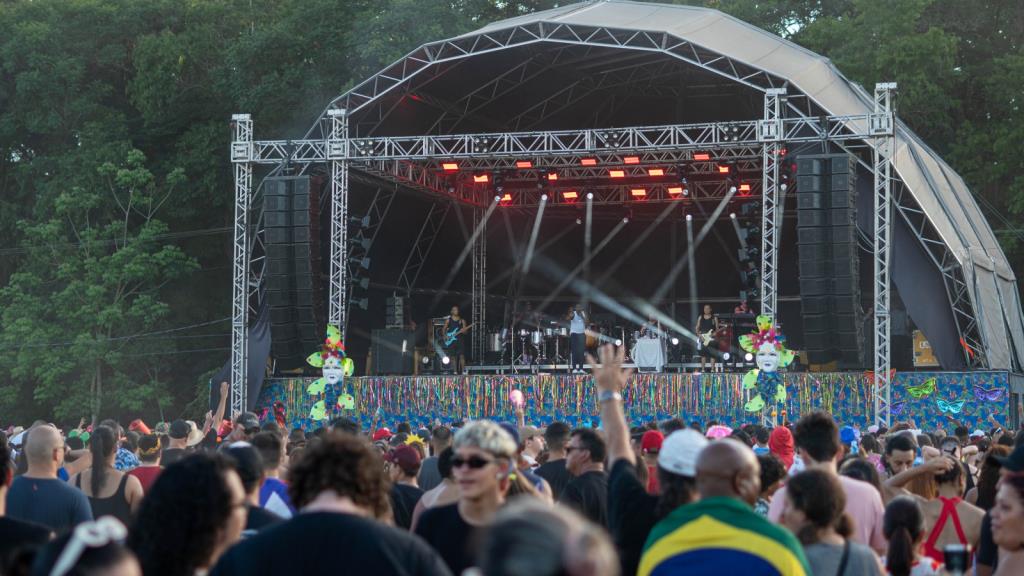 Tatau toca sucessos do Araketu e da MPB no Parque da Cidade
