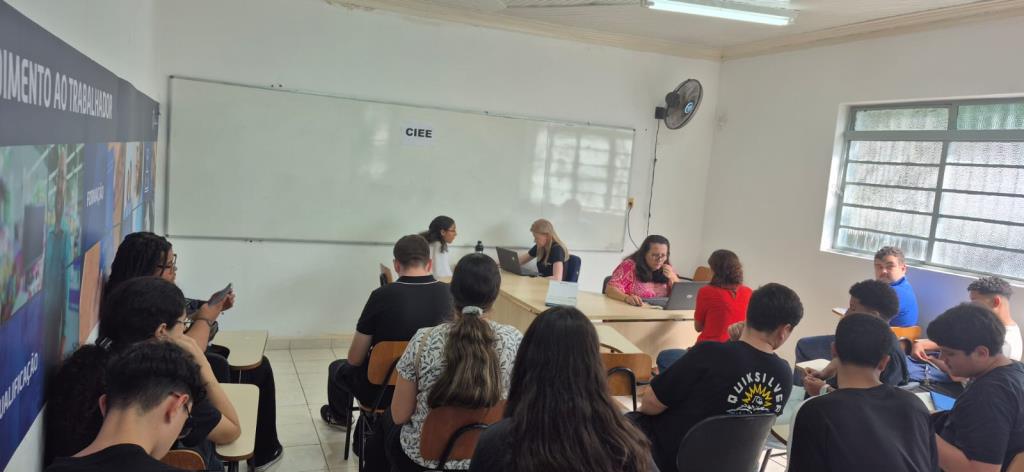 Pinda cadastra cerca de 200 jovens aprendizes no PAT