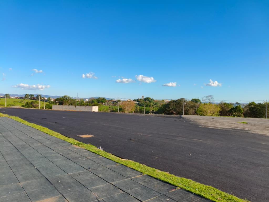 Prefeitura conclui obras do novo centro comercial do Bem Viver e prepara espaço para receber comerciantes