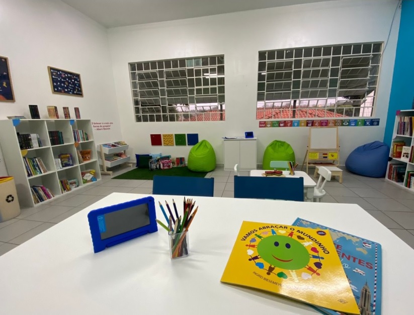 Escolas do Lessa e Goiabal recebem projeto Biblioteca Futuro