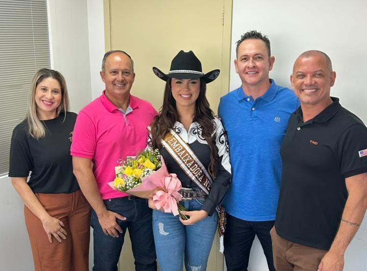 Beleza, história e paixão pelo sertanejo: Laura Gonzales é a Embaixadora do Rodeio de Pinda