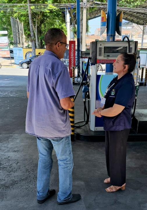 Procon de Pinda orienta postos de gasolina sobre transparência nos preços