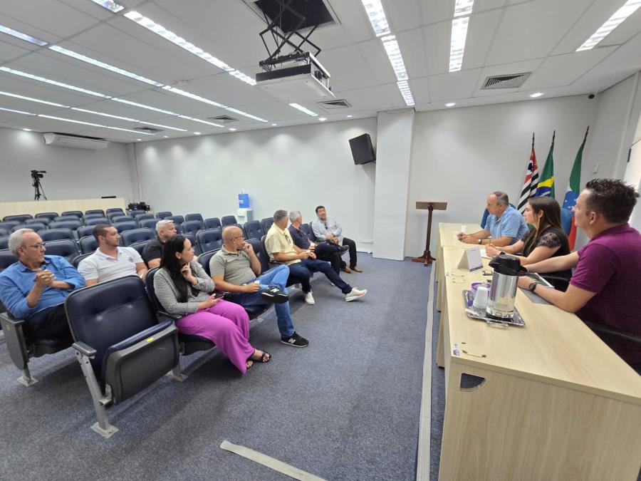 Reunião define novos detalhes da programação de Natal em Pindamonhangaba e Moreira César