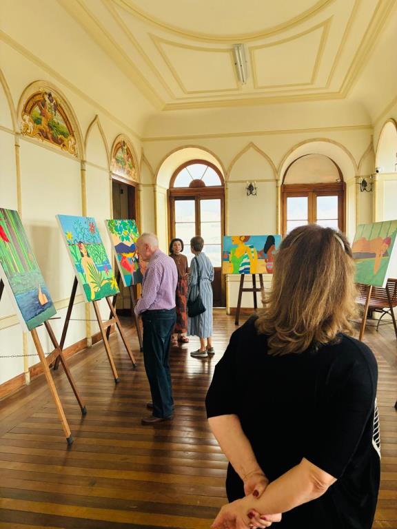 Museu de Pinda recebe exposição ‘Tecidos da Natureza’, de Camila Pinheiro