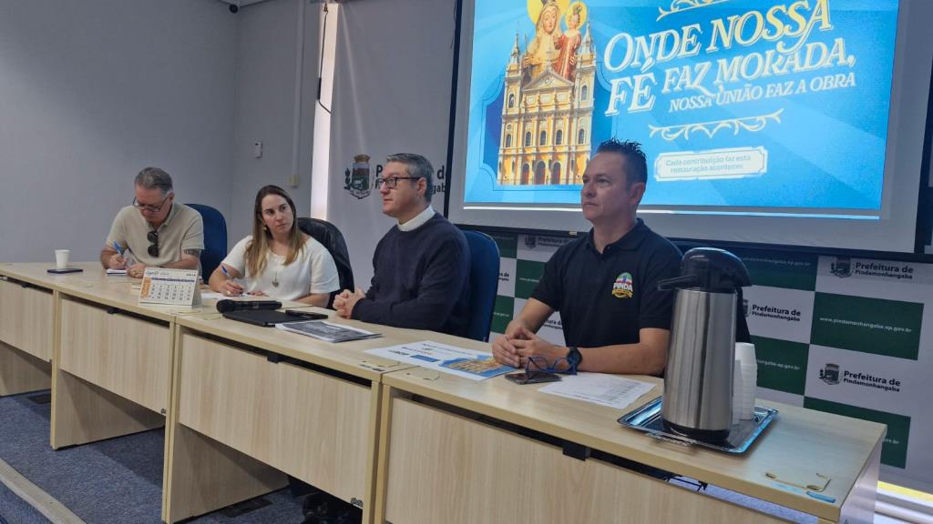 Reunião alinha organização da Festa da Padroeira de Pindamonhangaba