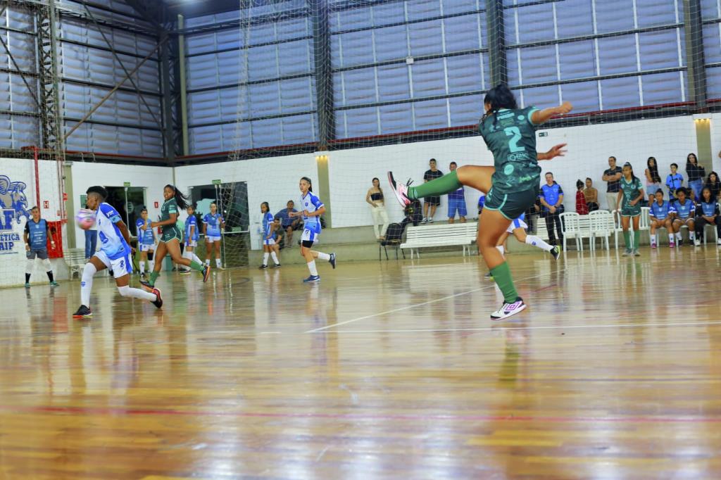 Guerreiras Pinda vencem fora de casa e se reabilitam na competição