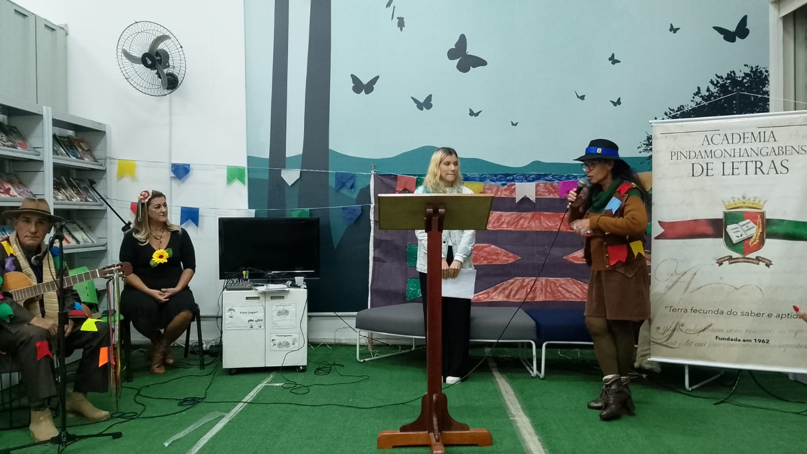 “Sarau etc e tal.” celebra cultura caipira e Dia dos Namorados na Biblioteca