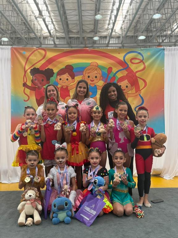 Campeonato Baby reúne pequenas ginastas e encanta público em Pinda